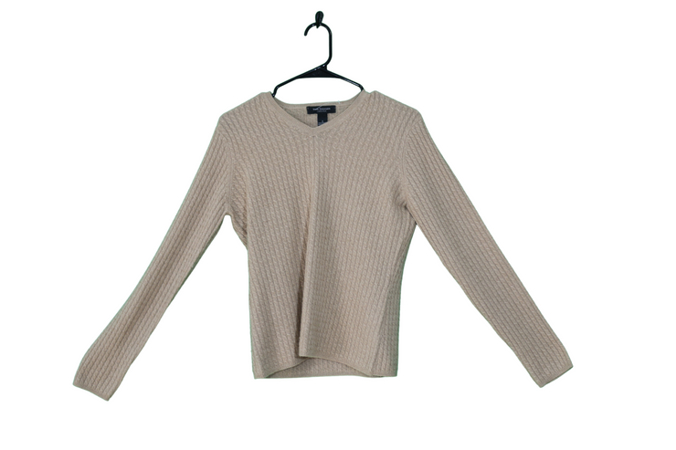 Iris singer sweater